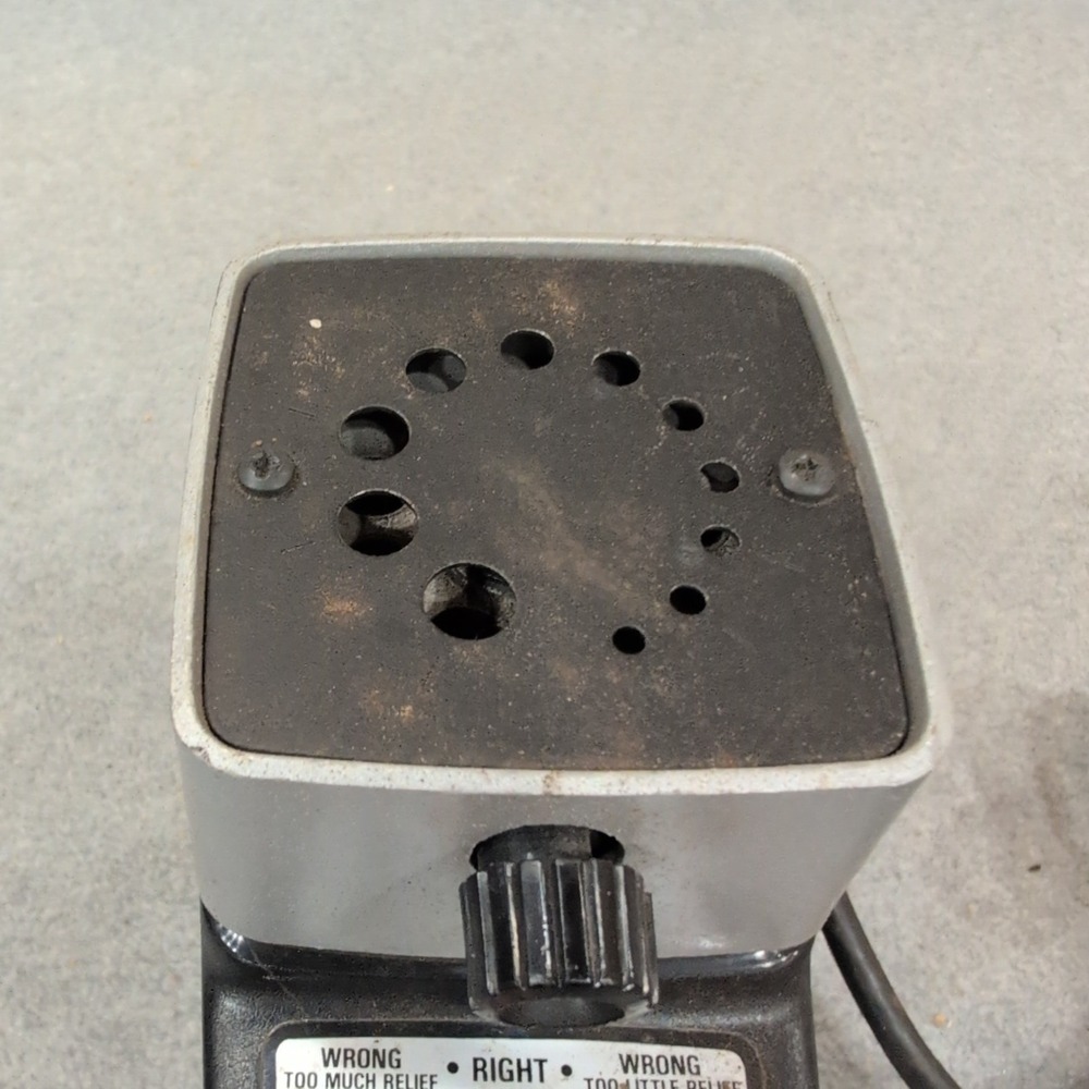 Black & Decker 7980 Type 4 Drill Bit Sharpener 120V 2A 3000 RPM Black Silver - Picture 4 of 5